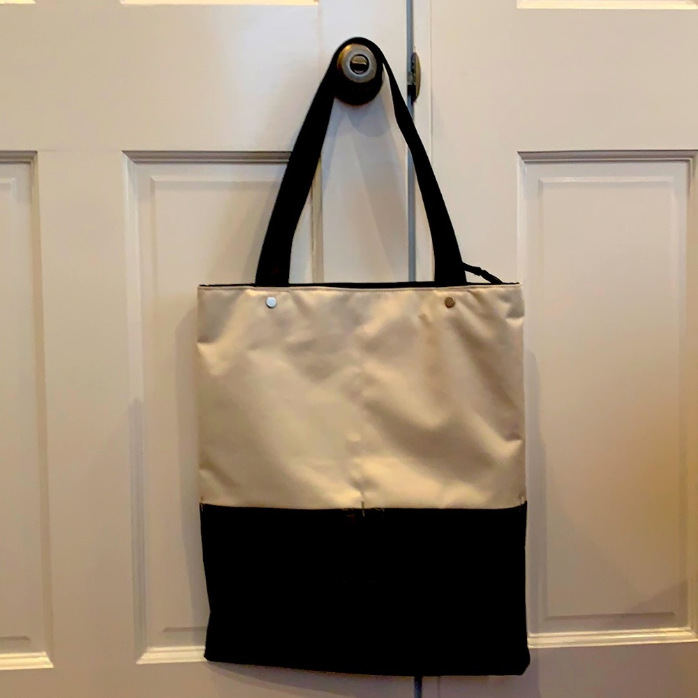 Beautiful shoulder bag by Sheripäni